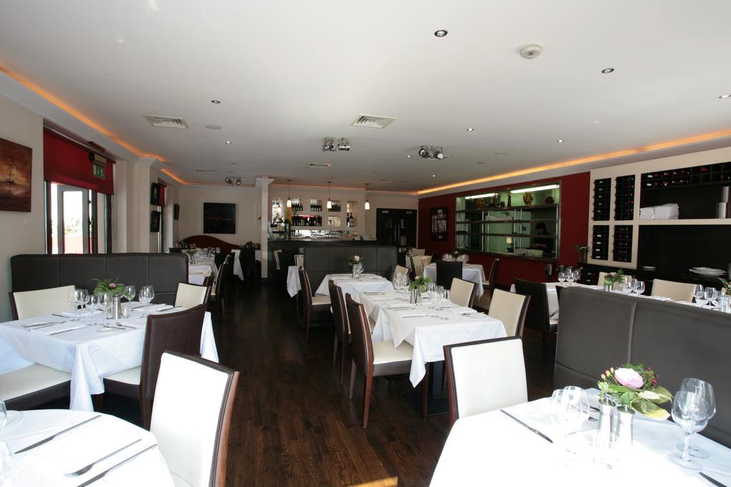 Zuni Restaurant & Boutique Hotel คิลเคนนี ภายนอก รูปภาพ