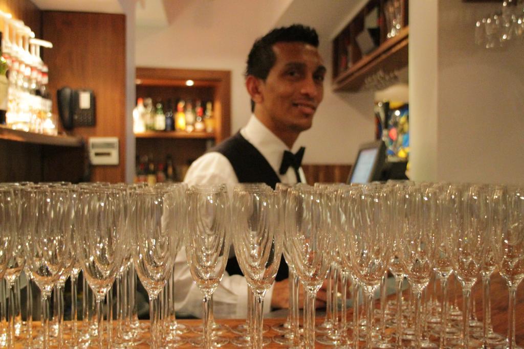 Zuni Restaurant & Boutique Hotel คิลเคนนี ภายนอก รูปภาพ